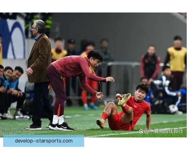 国足主场逆转取胜重燃世界杯出线希望球迷欢呼教练盛赞团队拼搏精神