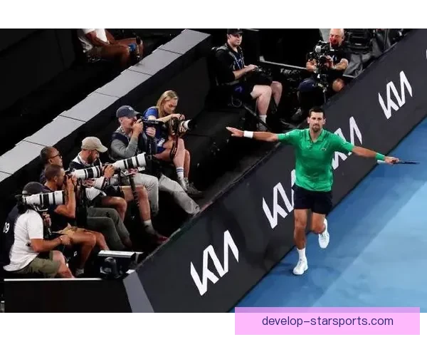 澳网焦点战德约科维奇逆转晋级四强引爆全场热议再创传奇纪录时刻