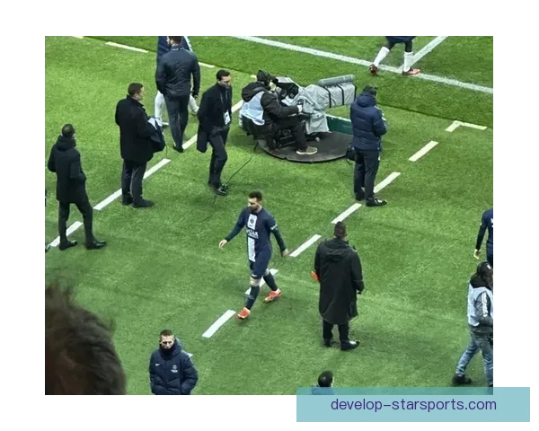 梅西转会大新闻！巴黎圣日耳曼宣布与阿根廷球王正式告别